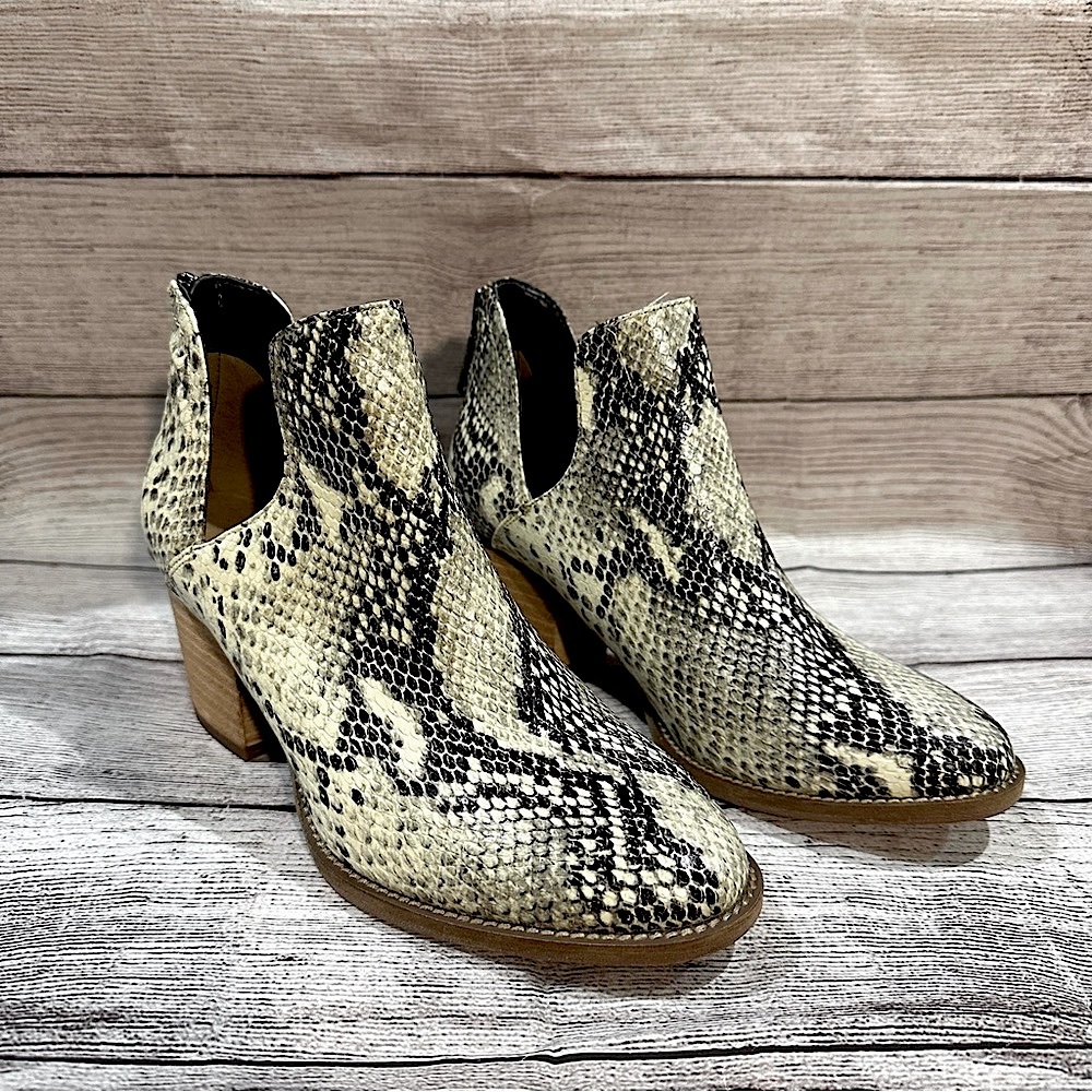 Blondo Neda Snake Print Leather Waterproof Bootie 71/2M